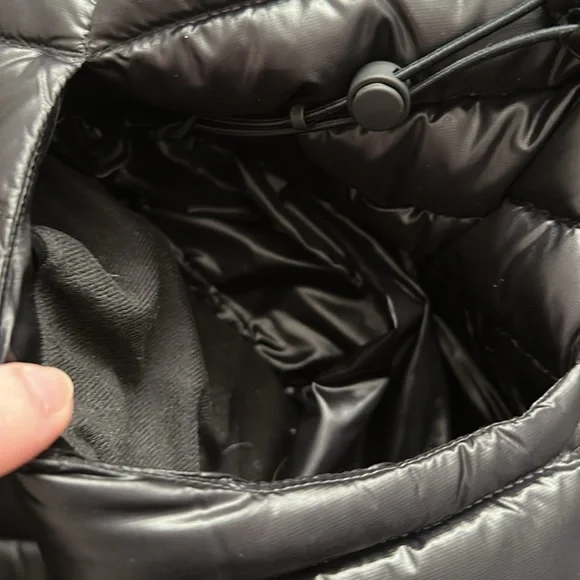 Lululemon Pack It Down Vest in black shine - Picture 12 of 16